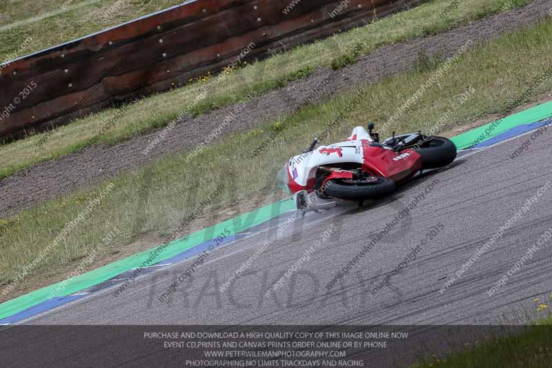 Rockingham no limits trackday;enduro digital images;event digital images;eventdigitalimages;no limits trackdays;peter wileman photography;racing digital images;rockingham raceway northamptonshire;rockingham trackday photographs;trackday digital images;trackday photos