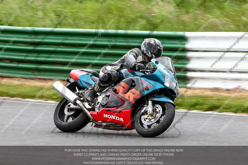 enduro digital images;event digital images;eventdigitalimages;mallory park;mallory park photographs;mallory park trackday;mallory park trackday photographs;no limits trackdays;peter wileman photography;racing digital images;trackday digital images;trackday photos