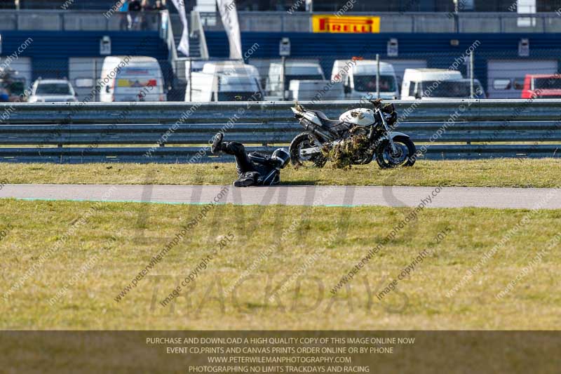 Rockingham no limits trackday;enduro digital images;event digital images;eventdigitalimages;no limits trackdays;peter wileman photography;racing digital images;rockingham raceway northamptonshire;rockingham trackday photographs;trackday digital images;trackday photos