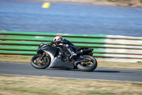 enduro-digital-images;event-digital-images;eventdigitalimages;mallory-park;mallory-park-photographs;mallory-park-trackday;mallory-park-trackday-photographs;no-limits-trackdays;peter-wileman-photography;racing-digital-images;trackday-digital-images;trackday-photos
