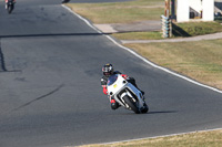enduro-digital-images;event-digital-images;eventdigitalimages;mallory-park;mallory-park-photographs;mallory-park-trackday;mallory-park-trackday-photographs;no-limits-trackdays;peter-wileman-photography;racing-digital-images;trackday-digital-images;trackday-photos