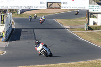 enduro-digital-images;event-digital-images;eventdigitalimages;mallory-park;mallory-park-photographs;mallory-park-trackday;mallory-park-trackday-photographs;no-limits-trackdays;peter-wileman-photography;racing-digital-images;trackday-digital-images;trackday-photos