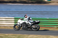 enduro-digital-images;event-digital-images;eventdigitalimages;mallory-park;mallory-park-photographs;mallory-park-trackday;mallory-park-trackday-photographs;no-limits-trackdays;peter-wileman-photography;racing-digital-images;trackday-digital-images;trackday-photos
