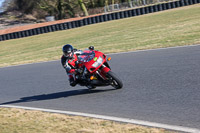 enduro-digital-images;event-digital-images;eventdigitalimages;mallory-park;mallory-park-photographs;mallory-park-trackday;mallory-park-trackday-photographs;no-limits-trackdays;peter-wileman-photography;racing-digital-images;trackday-digital-images;trackday-photos