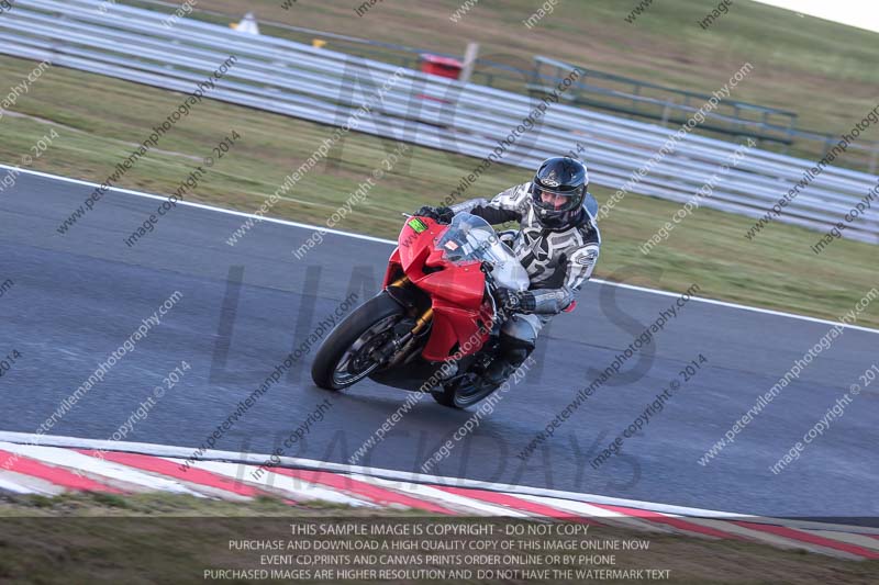 anglesey;brands hatch;cadwell park;croft;donington park;enduro digital images;event digital images;eventdigitalimages;mallory;no limits;oulton park;peter wileman photography;racing digital images;silverstone;snetterton;trackday digital images;trackday photos;vmcc banbury run;welsh 2 day enduro