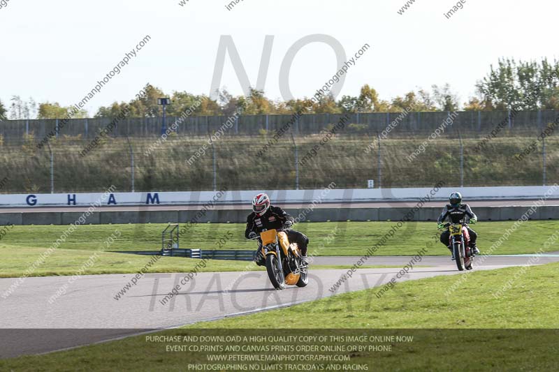 Rockingham no limits trackday;enduro digital images;event digital images;eventdigitalimages;no limits trackdays;peter wileman photography;racing digital images;rockingham raceway northamptonshire;rockingham trackday photographs;trackday digital images;trackday photos