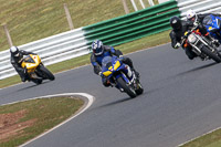 enduro-digital-images;event-digital-images;eventdigitalimages;mallory-park;mallory-park-photographs;mallory-park-trackday;mallory-park-trackday-photographs;no-limits-trackdays;peter-wileman-photography;racing-digital-images;trackday-digital-images;trackday-photos