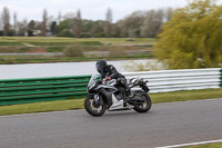 Novice Silver/Grey Bikes