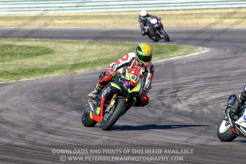 Rockingham no limits trackday;enduro digital images;event digital images;eventdigitalimages;no limits trackdays;peter wileman photography;racing digital images;rockingham raceway northamptonshire;rockingham trackday photographs;trackday digital images;trackday photos