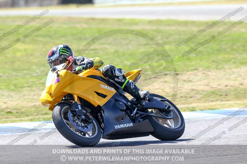 Rockingham no limits trackday;enduro digital images;event digital images;eventdigitalimages;no limits trackdays;peter wileman photography;racing digital images;rockingham raceway northamptonshire;rockingham trackday photographs;trackday digital images;trackday photos