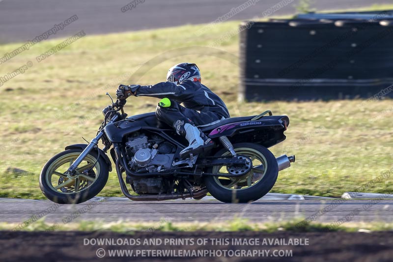 Rockingham no limits trackday;enduro digital images;event digital images;eventdigitalimages;no limits trackdays;peter wileman photography;racing digital images;rockingham raceway northamptonshire;rockingham trackday photographs;trackday digital images;trackday photos