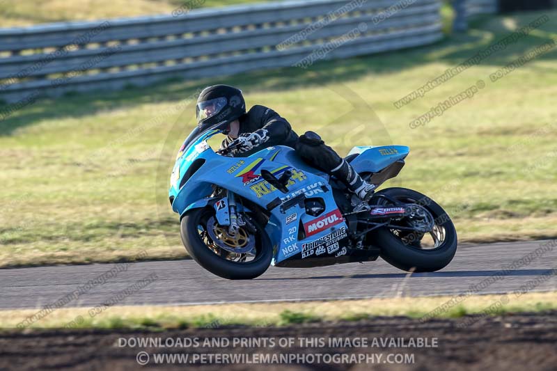 Rockingham no limits trackday;enduro digital images;event digital images;eventdigitalimages;no limits trackdays;peter wileman photography;racing digital images;rockingham raceway northamptonshire;rockingham trackday photographs;trackday digital images;trackday photos