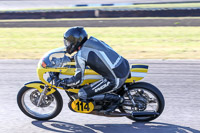 Rockingham-no-limits-trackday;enduro-digital-images;event-digital-images;eventdigitalimages;no-limits-trackdays;peter-wileman-photography;racing-digital-images;rockingham-raceway-northamptonshire;rockingham-trackday-photographs;trackday-digital-images;trackday-photos