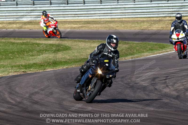 Rockingham no limits trackday;enduro digital images;event digital images;eventdigitalimages;no limits trackdays;peter wileman photography;racing digital images;rockingham raceway northamptonshire;rockingham trackday photographs;trackday digital images;trackday photos