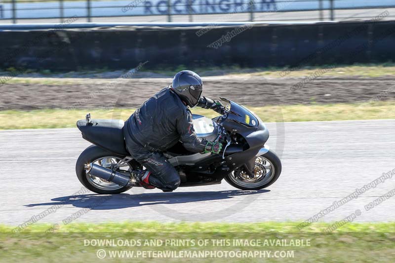 Rockingham no limits trackday;enduro digital images;event digital images;eventdigitalimages;no limits trackdays;peter wileman photography;racing digital images;rockingham raceway northamptonshire;rockingham trackday photographs;trackday digital images;trackday photos