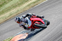 Rockingham-no-limits-trackday;enduro-digital-images;event-digital-images;eventdigitalimages;no-limits-trackdays;peter-wileman-photography;racing-digital-images;rockingham-raceway-northamptonshire;rockingham-trackday-photographs;trackday-digital-images;trackday-photos