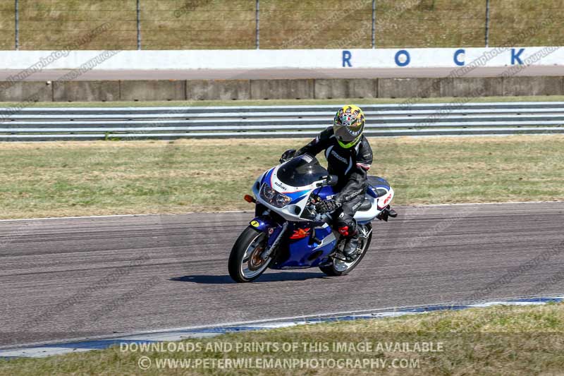 Rockingham no limits trackday;enduro digital images;event digital images;eventdigitalimages;no limits trackdays;peter wileman photography;racing digital images;rockingham raceway northamptonshire;rockingham trackday photographs;trackday digital images;trackday photos