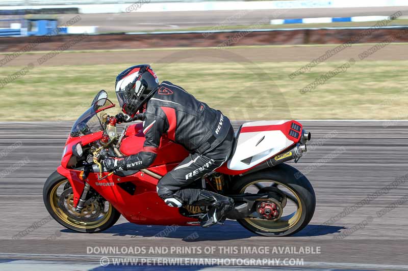 Rockingham no limits trackday;enduro digital images;event digital images;eventdigitalimages;no limits trackdays;peter wileman photography;racing digital images;rockingham raceway northamptonshire;rockingham trackday photographs;trackday digital images;trackday photos