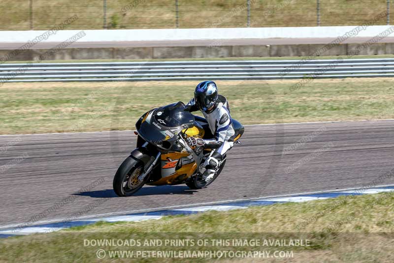 Rockingham no limits trackday;enduro digital images;event digital images;eventdigitalimages;no limits trackdays;peter wileman photography;racing digital images;rockingham raceway northamptonshire;rockingham trackday photographs;trackday digital images;trackday photos