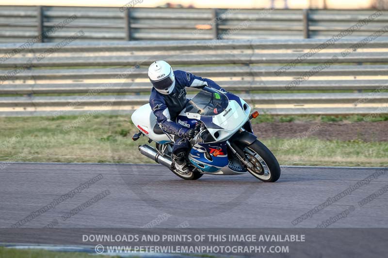 Rockingham no limits trackday;enduro digital images;event digital images;eventdigitalimages;no limits trackdays;peter wileman photography;racing digital images;rockingham raceway northamptonshire;rockingham trackday photographs;trackday digital images;trackday photos
