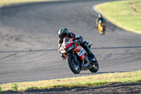 Rockingham-no-limits-trackday;enduro-digital-images;event-digital-images;eventdigitalimages;no-limits-trackdays;peter-wileman-photography;racing-digital-images;rockingham-raceway-northamptonshire;rockingham-trackday-photographs;trackday-digital-images;trackday-photos