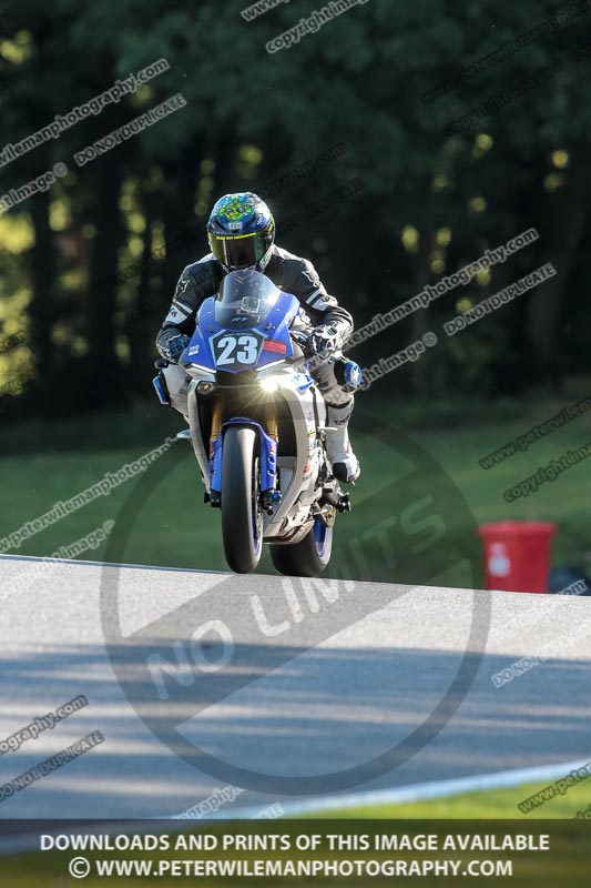 cadwell no limits trackday;cadwell park;cadwell park photographs;cadwell trackday photographs;enduro digital images;event digital images;eventdigitalimages;no limits trackdays;peter wileman photography;racing digital images;trackday digital images;trackday photos
