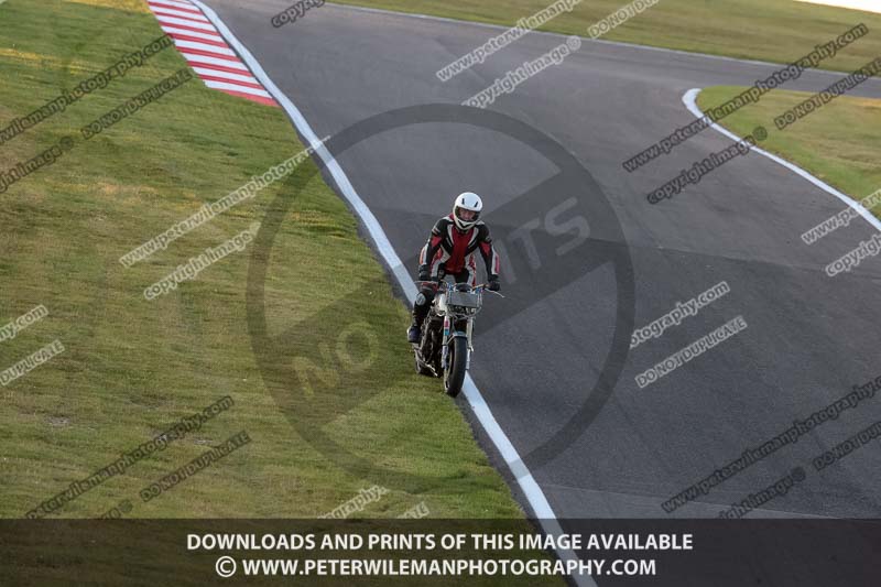 cadwell no limits trackday;cadwell park;cadwell park photographs;cadwell trackday photographs;enduro digital images;event digital images;eventdigitalimages;no limits trackdays;peter wileman photography;racing digital images;trackday digital images;trackday photos