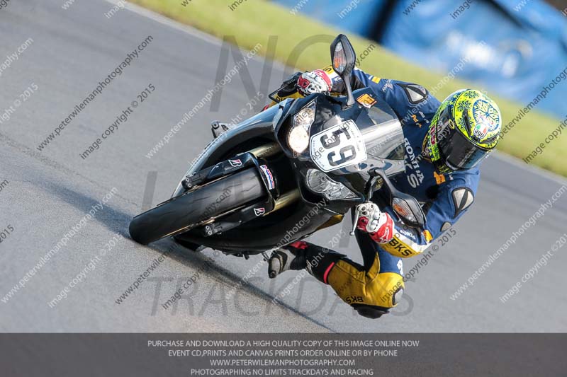 donington no limits trackday;donington park photographs;donington trackday photographs;no limits trackdays;peter wileman photography;trackday digital images;trackday photos