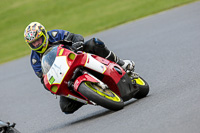 brands-hatch-photographs;brands-no-limits-trackday;cadwell-trackday-photographs;enduro-digital-images;event-digital-images;eventdigitalimages;no-limits-trackdays;peter-wileman-photography;racing-digital-images;trackday-digital-images;trackday-photos
