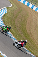 donington-no-limits-trackday;donington-park-photographs;donington-trackday-photographs;no-limits-trackdays;peter-wileman-photography;trackday-digital-images;trackday-photos