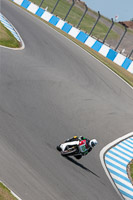 donington-no-limits-trackday;donington-park-photographs;donington-trackday-photographs;no-limits-trackdays;peter-wileman-photography;trackday-digital-images;trackday-photos