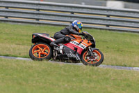 Rockingham-no-limits-trackday;enduro-digital-images;event-digital-images;eventdigitalimages;no-limits-trackdays;peter-wileman-photography;racing-digital-images;rockingham-raceway-northamptonshire;rockingham-trackday-photographs;trackday-digital-images;trackday-photos