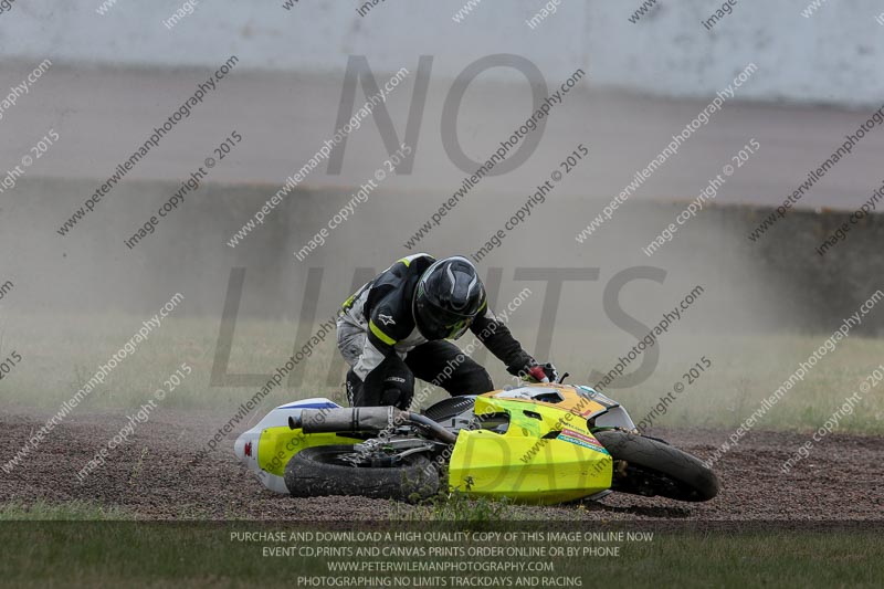 Rockingham no limits trackday;enduro digital images;event digital images;eventdigitalimages;no limits trackdays;peter wileman photography;racing digital images;rockingham raceway northamptonshire;rockingham trackday photographs;trackday digital images;trackday photos