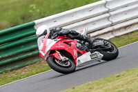enduro-digital-images;event-digital-images;eventdigitalimages;mallory-park;mallory-park-photographs;mallory-park-trackday;mallory-park-trackday-photographs;no-limits-trackdays;peter-wileman-photography;racing-digital-images;trackday-digital-images;trackday-photos