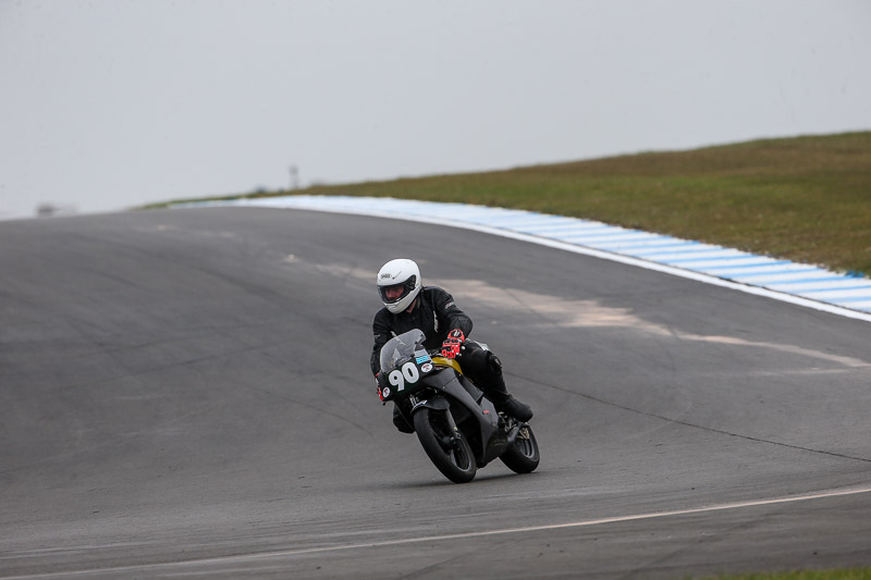 donington no limits trackday;donington park photographs;donington trackday photographs;no limits trackdays;peter wileman photography;trackday digital images;trackday photos