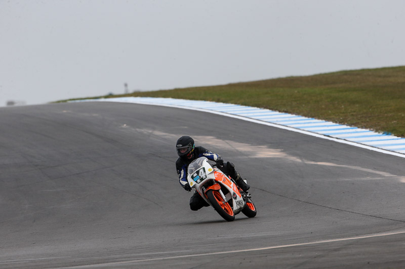 donington no limits trackday;donington park photographs;donington trackday photographs;no limits trackdays;peter wileman photography;trackday digital images;trackday photos