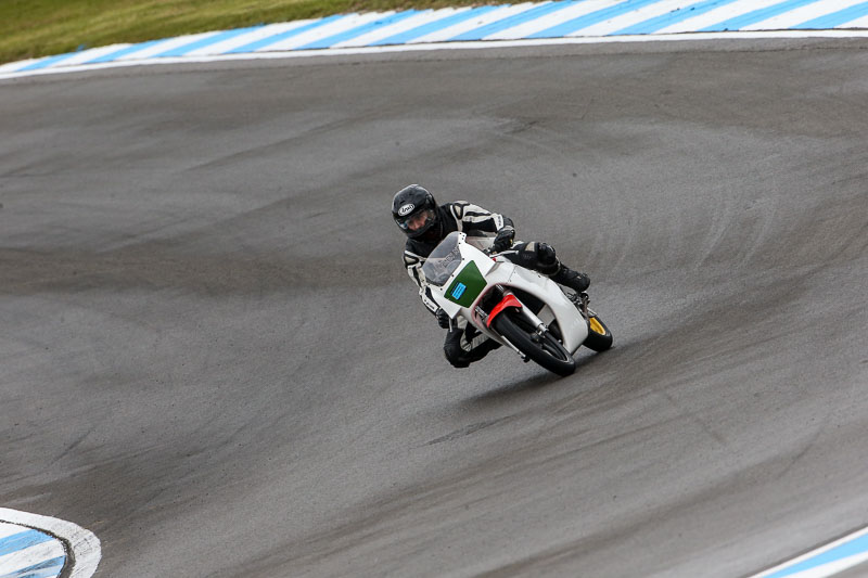 donington no limits trackday;donington park photographs;donington trackday photographs;no limits trackdays;peter wileman photography;trackday digital images;trackday photos