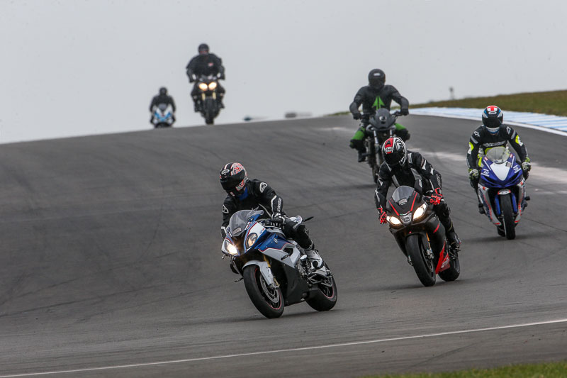 donington no limits trackday;donington park photographs;donington trackday photographs;no limits trackdays;peter wileman photography;trackday digital images;trackday photos