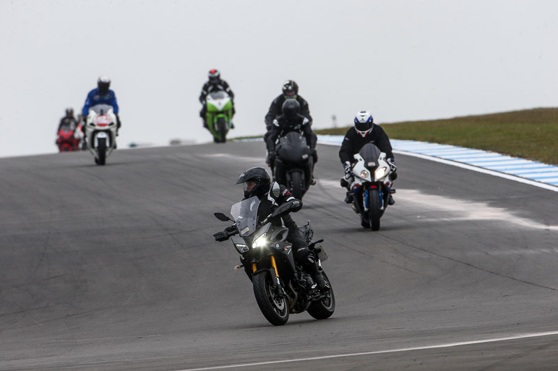 donington no limits trackday;donington park photographs;donington trackday photographs;no limits trackdays;peter wileman photography;trackday digital images;trackday photos