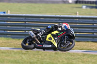 Rockingham-no-limits-trackday;enduro-digital-images;event-digital-images;eventdigitalimages;no-limits-trackdays;peter-wileman-photography;racing-digital-images;rockingham-raceway-northamptonshire;rockingham-trackday-photographs;trackday-digital-images;trackday-photos