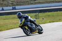 Rockingham-no-limits-trackday;enduro-digital-images;event-digital-images;eventdigitalimages;no-limits-trackdays;peter-wileman-photography;racing-digital-images;rockingham-raceway-northamptonshire;rockingham-trackday-photographs;trackday-digital-images;trackday-photos