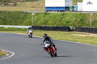 enduro-digital-images;event-digital-images;eventdigitalimages;mallory-park;mallory-park-photographs;mallory-park-trackday;mallory-park-trackday-photographs;no-limits-trackdays;peter-wileman-photography;racing-digital-images;trackday-digital-images;trackday-photos