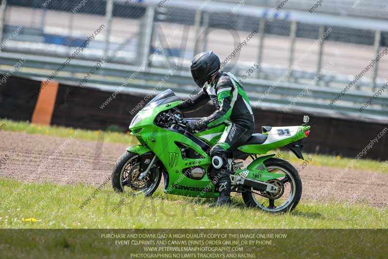 Rockingham no limits trackday;enduro digital images;event digital images;eventdigitalimages;no limits trackdays;peter wileman photography;racing digital images;rockingham raceway northamptonshire;rockingham trackday photographs;trackday digital images;trackday photos