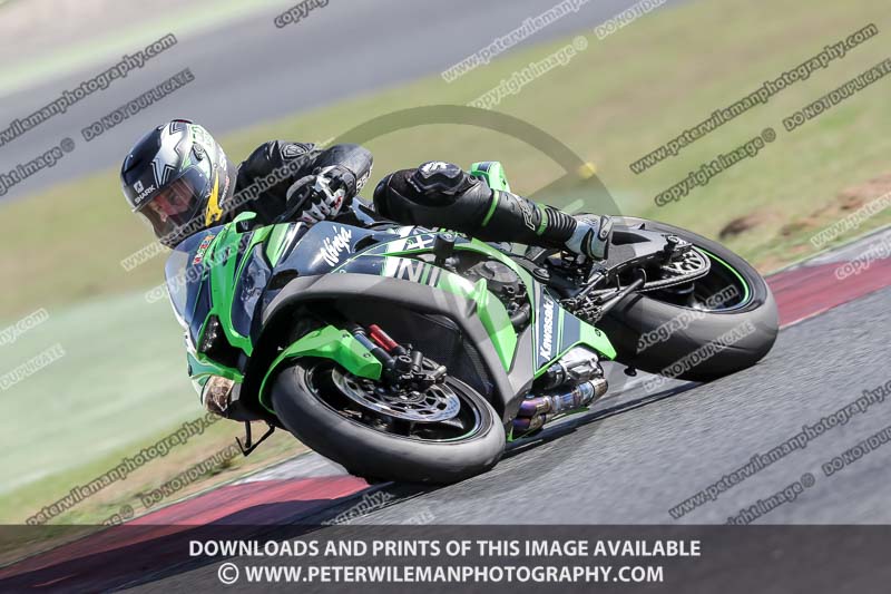 cadwell no limits trackday;cadwell park;cadwell park photographs;cadwell trackday photographs;catalunya barcelona;enduro digital images;event digital images;eventdigitalimages;no limits trackdays;peter wileman photography;racing digital images;trackday digital images;trackday photos
