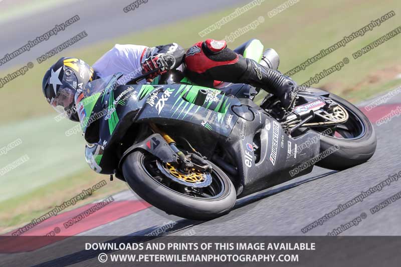cadwell no limits trackday;cadwell park;cadwell park photographs;cadwell trackday photographs;catalunya barcelona;enduro digital images;event digital images;eventdigitalimages;no limits trackdays;peter wileman photography;racing digital images;trackday digital images;trackday photos