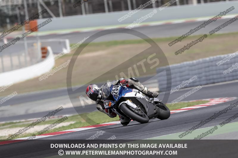 cadwell no limits trackday;cadwell park;cadwell park photographs;cadwell trackday photographs;catalunya barcelona;enduro digital images;event digital images;eventdigitalimages;no limits trackdays;peter wileman photography;racing digital images;trackday digital images;trackday photos