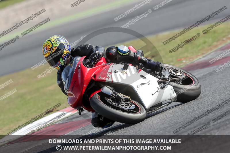 cadwell no limits trackday;cadwell park;cadwell park photographs;cadwell trackday photographs;catalunya barcelona;enduro digital images;event digital images;eventdigitalimages;no limits trackdays;peter wileman photography;racing digital images;trackday digital images;trackday photos