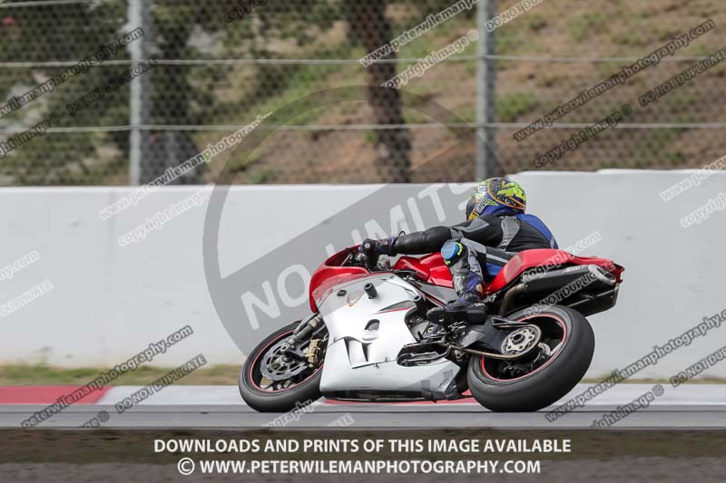 cadwell no limits trackday;cadwell park;cadwell park photographs;cadwell trackday photographs;catalunya barcelona;enduro digital images;event digital images;eventdigitalimages;no limits trackdays;peter wileman photography;racing digital images;trackday digital images;trackday photos