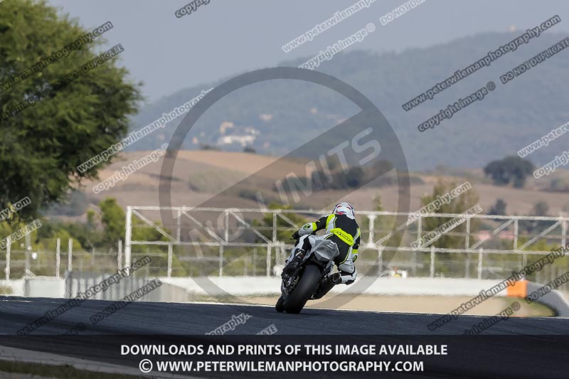 cadwell no limits trackday;cadwell park;cadwell park photographs;cadwell trackday photographs;catalunya barcelona;enduro digital images;event digital images;eventdigitalimages;no limits trackdays;peter wileman photography;racing digital images;trackday digital images;trackday photos