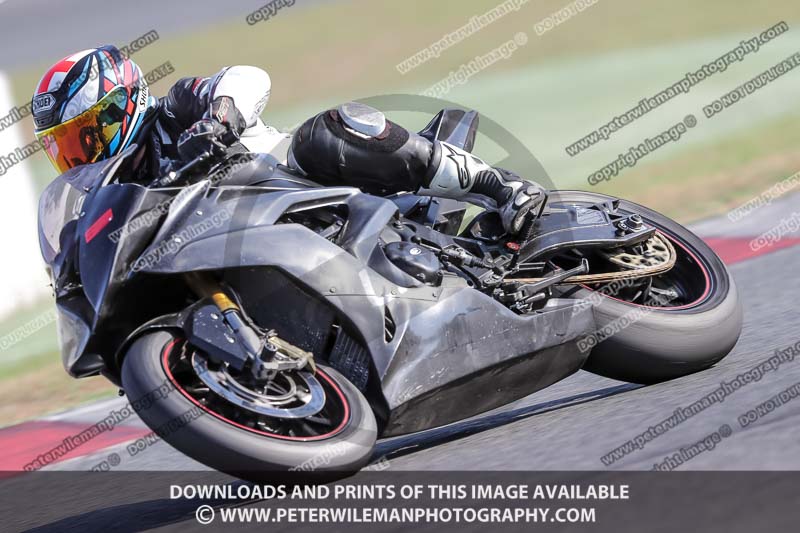 cadwell no limits trackday;cadwell park;cadwell park photographs;cadwell trackday photographs;catalunya barcelona;enduro digital images;event digital images;eventdigitalimages;no limits trackdays;peter wileman photography;racing digital images;trackday digital images;trackday photos
